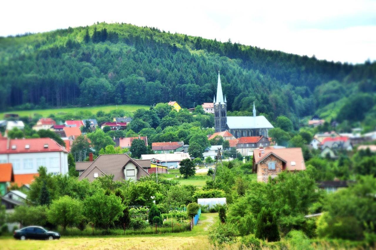 W Zlotym Stoku Przystanek *